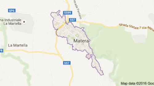 A che altezza dal livello del mare (altitudine) è situata la città di Matera?